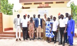 TOGO : GTA ASSURANCES RENFORCE SON ENGAGEMENT COMMUNAUTAIRE EN DOTANT DES ÉCOLES PRIMAIRES PUBLIQUES DE BLOCS SANITAIRES MODERNES